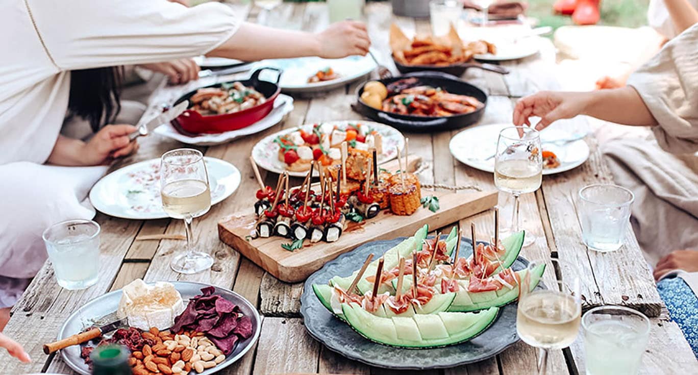 Cómo escribir un texto de invitación para una fiesta con amigos?, image size:1368x735