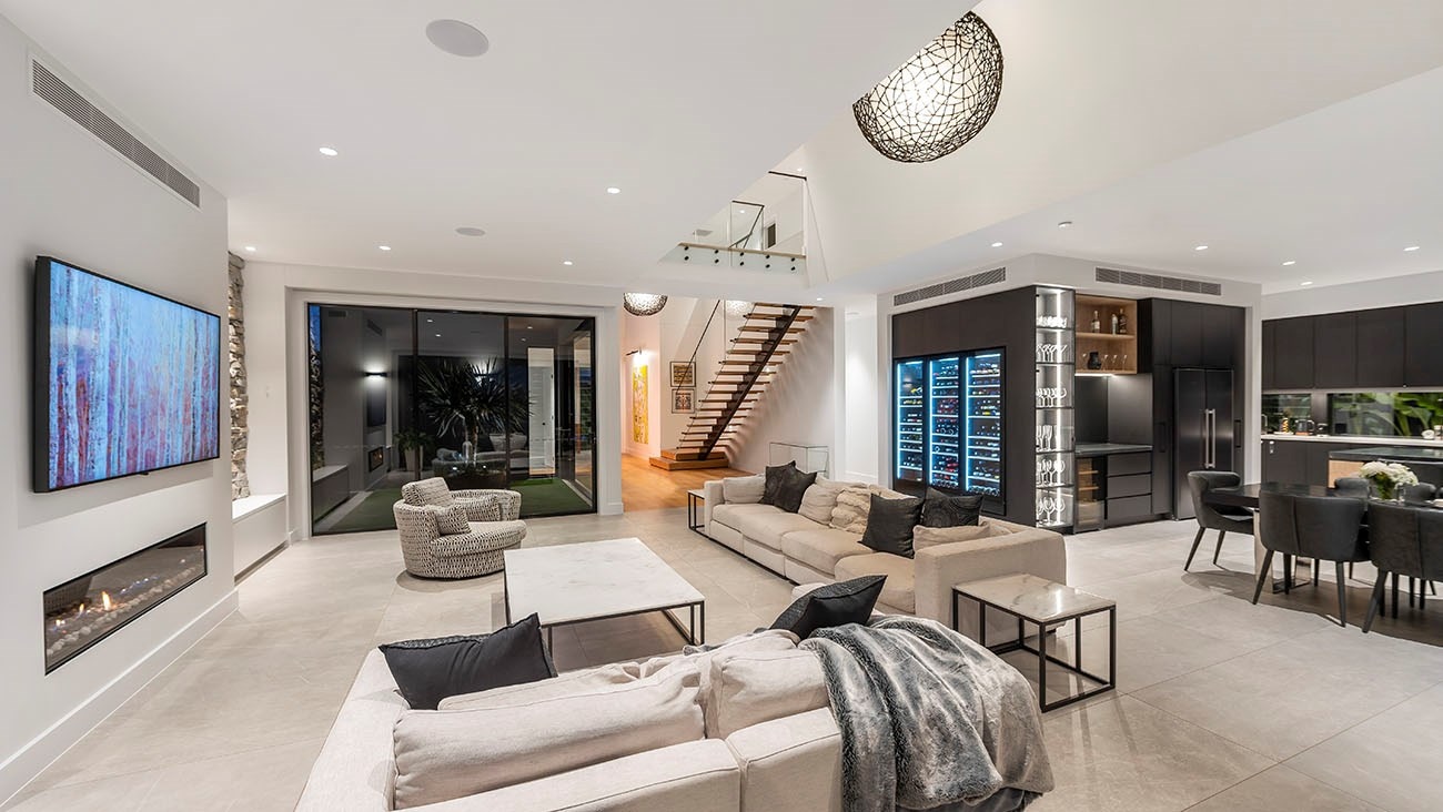 DB Build Broadbeach Waters